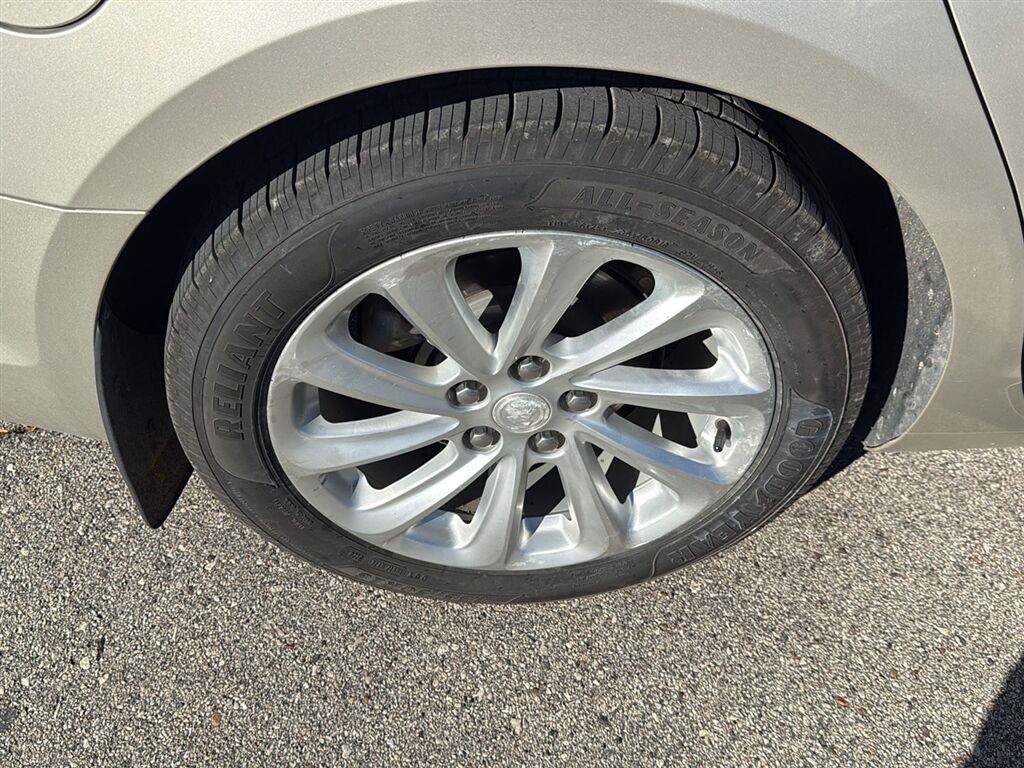 Used 2015 Buick LaCrosse Leather w/ Experience Buick Package FWD image 7