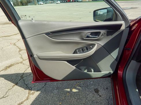 Used 2019 Chevrolet Impala LT w/ Sunroof and Spoiler Package image 12