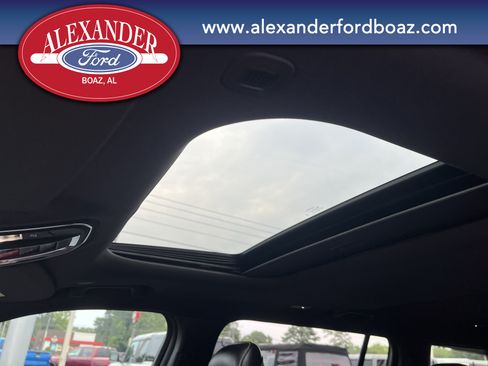 Used 2024 Jeep Grand Cherokee L Altitude AWD/4WD image 19