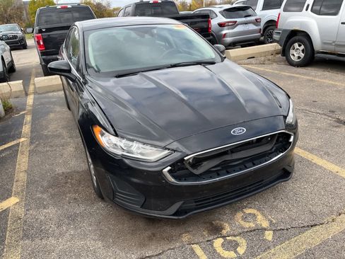 Used 2020 Ford Fusion S image 23