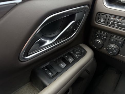 Used 2021 Chevrolet Tahoe Z71 w/ Z71 Signature Package image 13