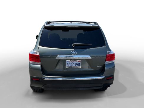 Used 2013 Toyota Highlander Limited AWD/4WD image 4