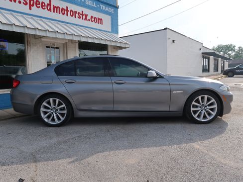 Used 2011 BMW 535i Sedan RWD image 4