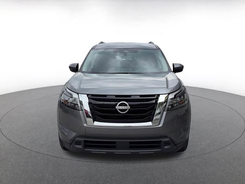 Used 2025 Nissan Pathfinder SV AWD/4WD image 4