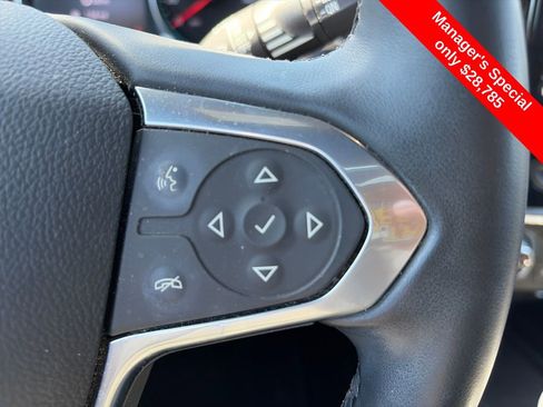 Used 2024 Chevrolet Traverse LT FWD image 21