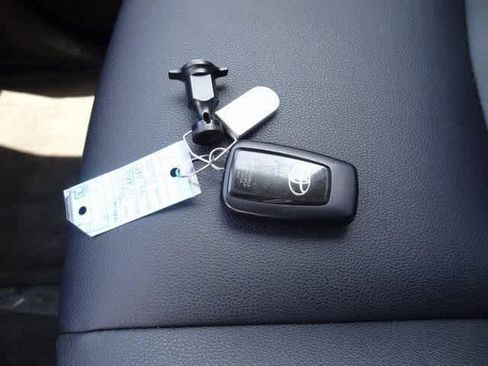 Used 2024 Toyota 4Runner TRD Off-Road Premium image 42