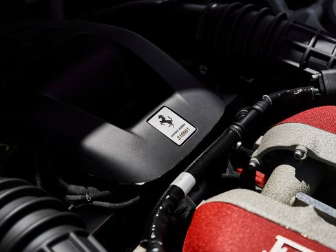 Used 2025 Ferrari Purosangue AWD/4WD image 23