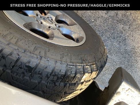 Used 2017 Jeep Wrangler Unlimited Sahara image 13