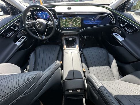 Certified 2024 Mercedes-Benz E 350 4MATIC Sedan w/ Airmatic Package image 27