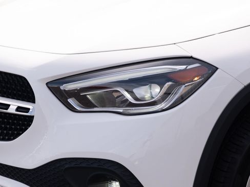 Used 2021 Mercedes-Benz GLA 250 4MATIC image 20