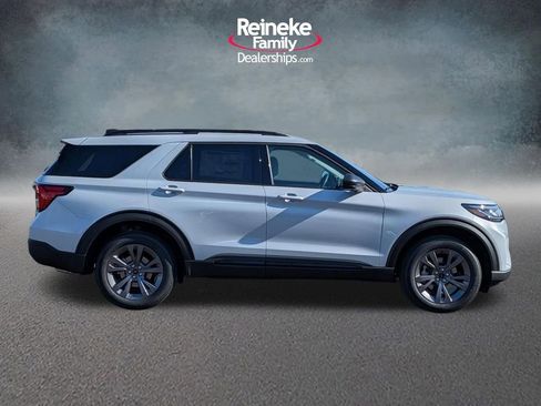 New 2026 Ford Explorer Active AWD/4WD image 4