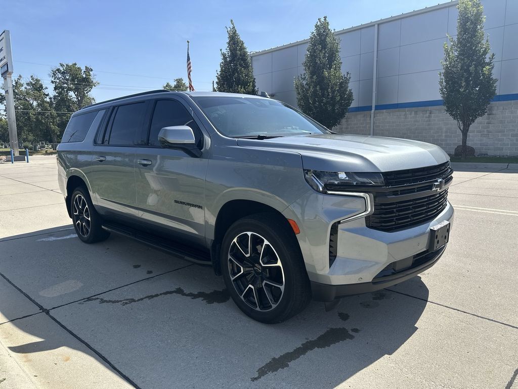 Used 2024 Chevrolet Suburban RST w/ Luxury Package AWD/4WD image 14