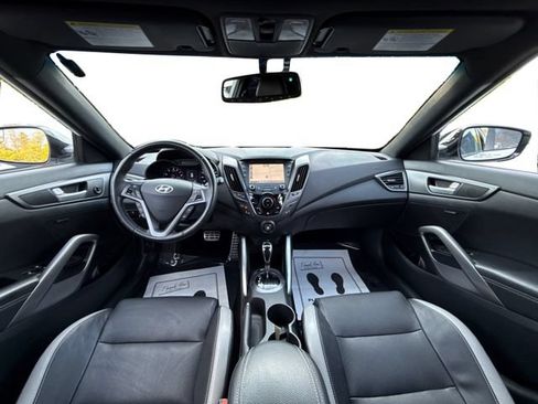 Used 2016 Hyundai Veloster Turbo w/ Option Group 04 FWD image 29