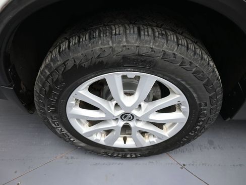 Used 2019 Nissan Rogue S w/ Special Edition Package image 12