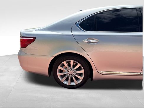 Used 2010 Lexus LS 460 AWD image 32