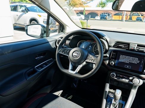 New 2025 Nissan Versa SR w/ Trunk Package image 10