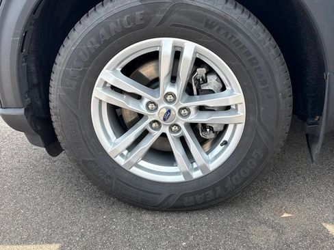 Used 2020 Ford Explorer XLT w/ Equipment Group 202A AWD/4WD image 27