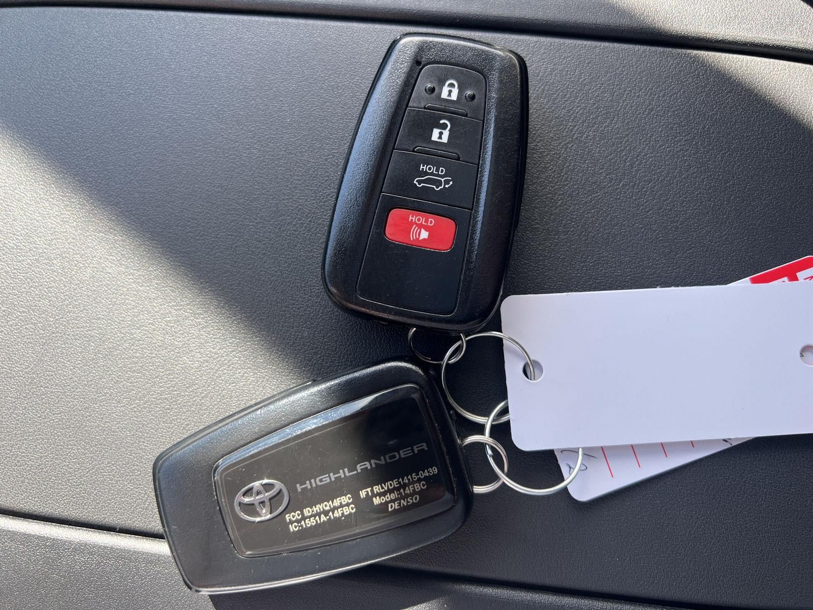 Used 2020 Toyota Highlander Limited AWD/4WD image 19