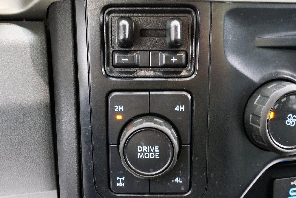 Used 2023 Ford F250 XLT AWD/4WD image 29
