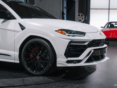 Used 2019 Lamborghini Urus image 18
