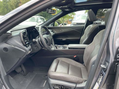 Used 2023 Lexus RX 350 w/ Cold Area Package AWD/4WD image 4