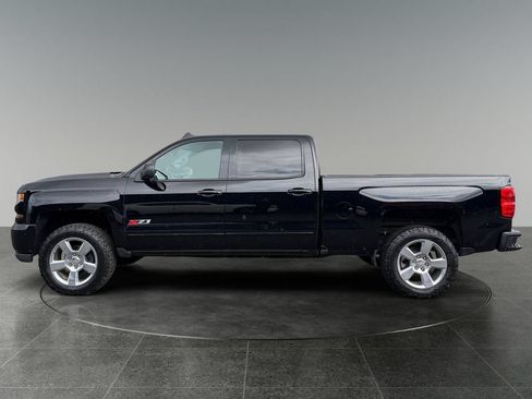 Used 2018 Chevrolet Silverado 1500 LT w/ True North Edition AWD/4WD image 5