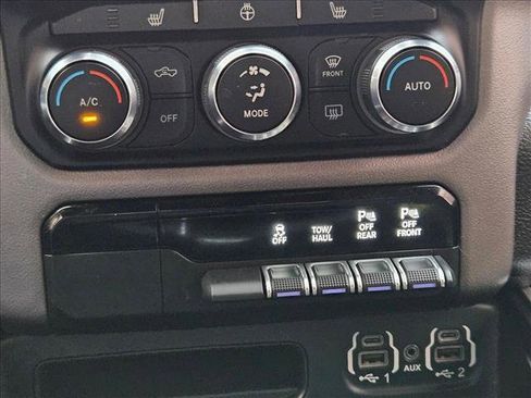 Used 2022 RAM 1500 Lone Star w/ Night Edition RWD image 11
