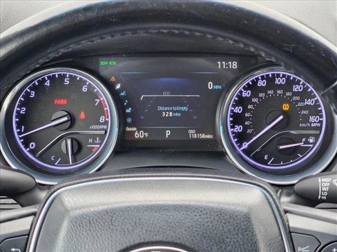 Used 2020 Toyota Camry XLE image 9