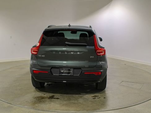 Used 2026 Volvo XC40 B5 Core w/ Climate Package AWD/4WD image 4