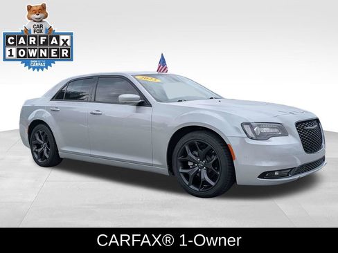 Used 2023 Chrysler 300 S RWD image 2