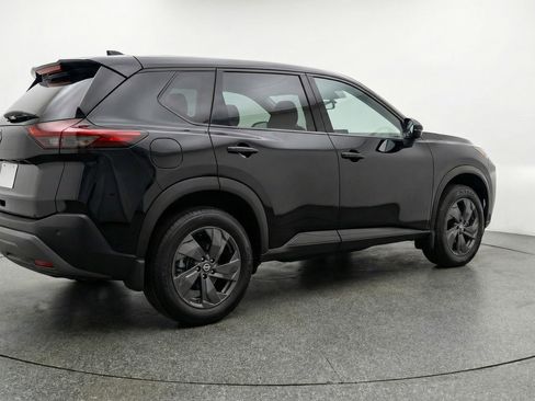 Used 2025 Nissan Rogue SV FWD image 9