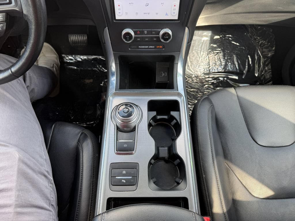 Used 2022 Ford Edge Titanium w/ Equipment Group 301A AWD/4WD image 30