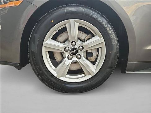 Used 2019 Ford Mustang Coupe RWD image 24
