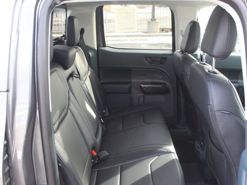 New 2026 Ford Maverick Lariat w/ Black Appearance Package image 15