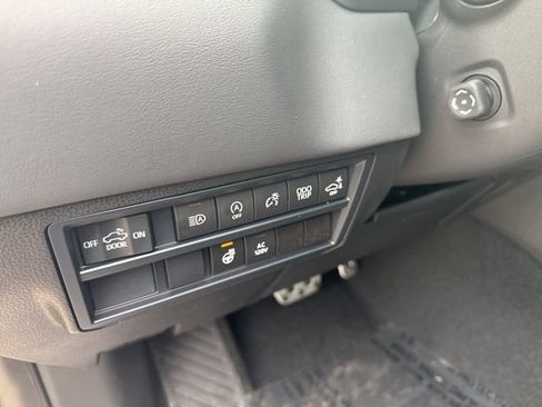 Used 2025 Toyota Tundra Platinum image 19