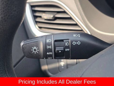 Used 2022 Hyundai Accent SE FWD image 19