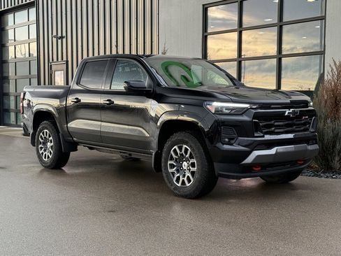 Used 2024 Chevrolet Colorado Z71 image 4