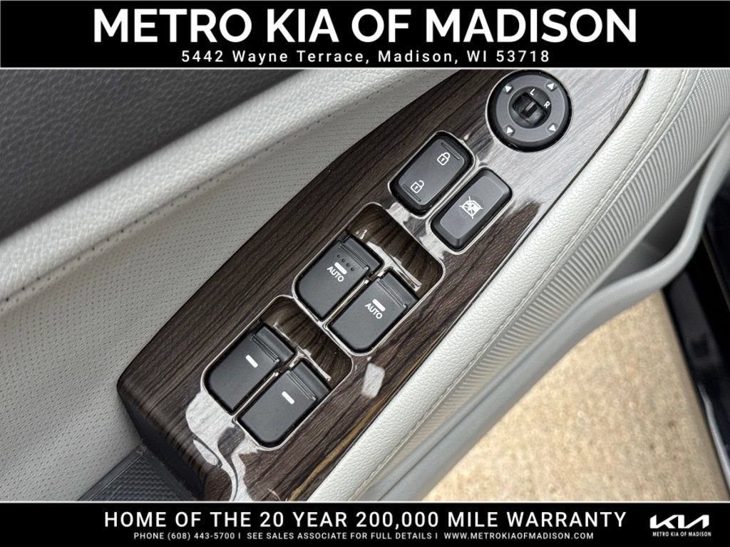 Used 2013 Kia Optima EX FWD image 12