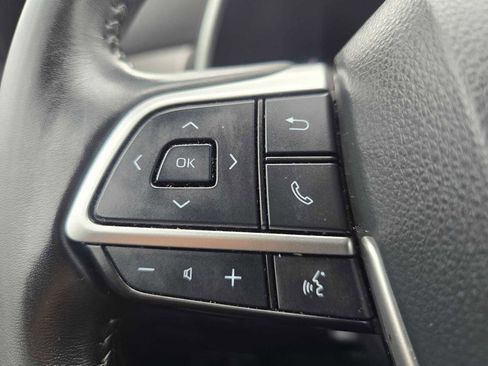 Used 2023 Toyota Highlander XLE FWD image 35