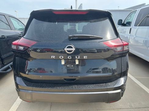 Used 2025 Nissan Rogue SV FWD image 6