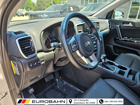 Used 2021 Kia Sportage EX FWD image 11