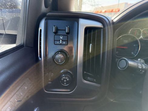 Used 2019 GMC Sierra 3500 SLT image 25