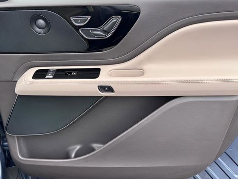 Used 2021 Lincoln Aviator Reserve w/ Equipment Group 201A image 32