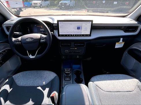 New 2025 Ford Maverick XLT w/ XLT Luxury Package FWD image 21
