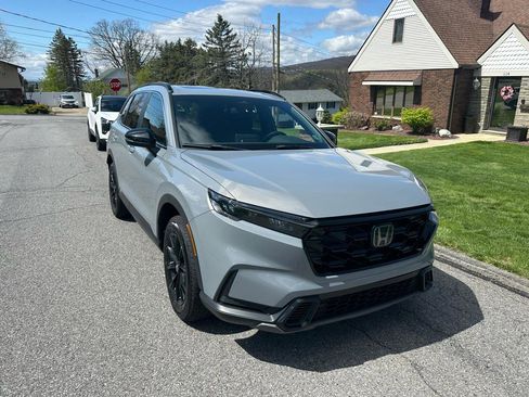 Used 2023 Honda CR-V Sport image 3