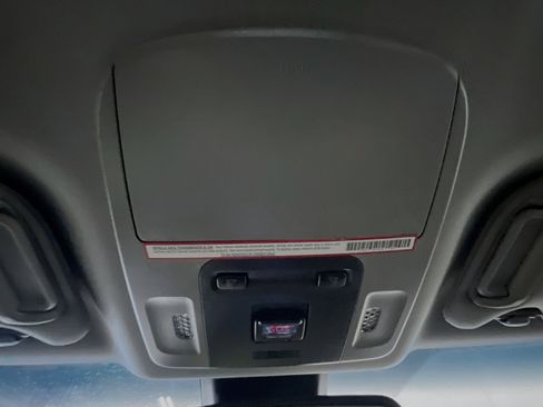 Used 2019 Toyota Camry SE w/ Convenience Package image 22