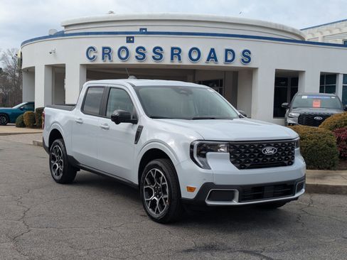 New 2026 Ford Maverick Lariat w/ 4K Tow Package AWD/4WD image 1