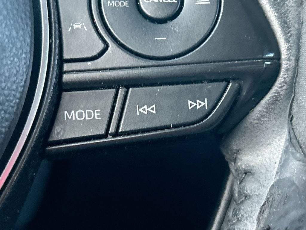 Used 2023 Toyota Corolla Cross XLE AWD/4WD image 17