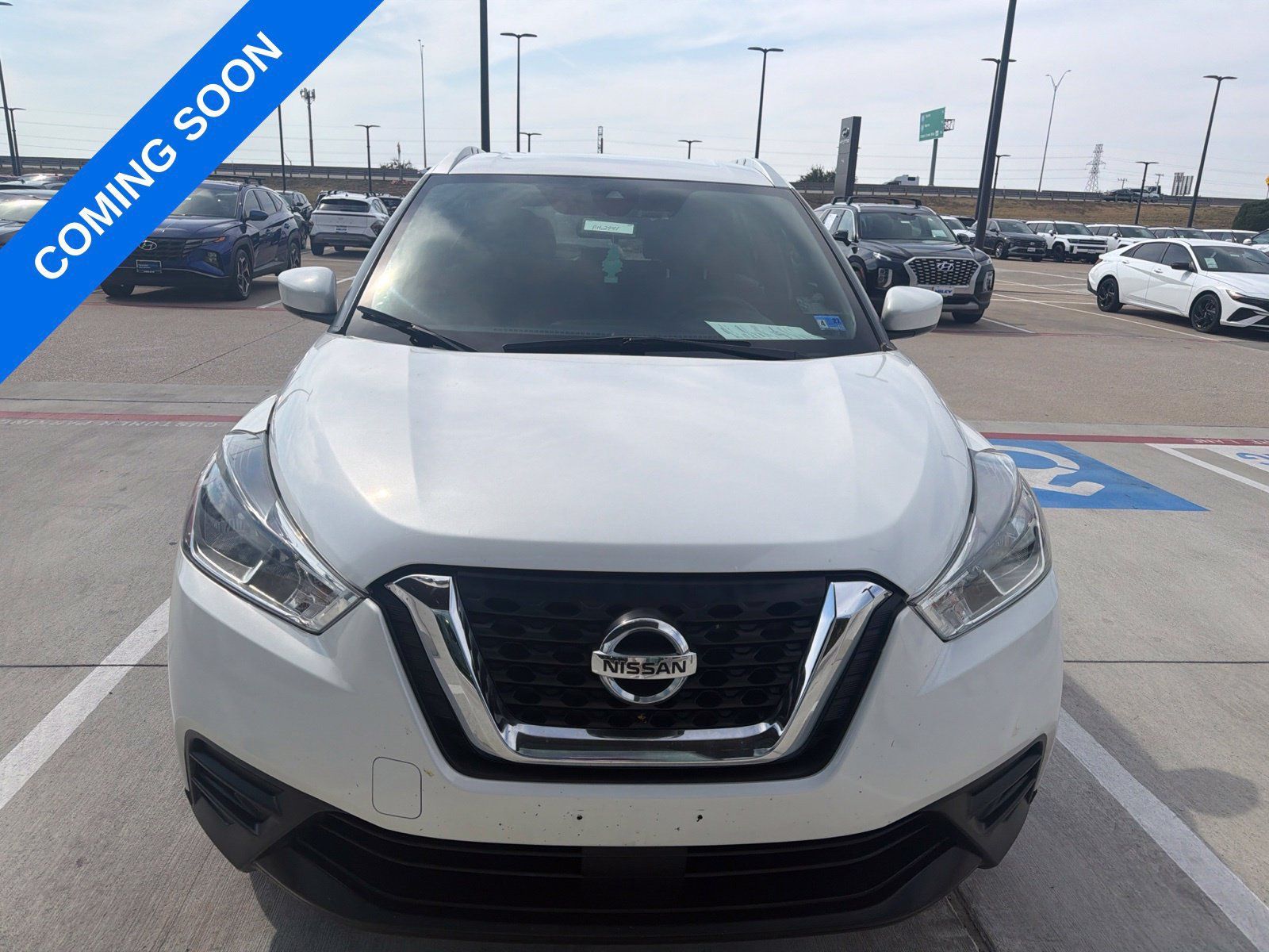 Used 2020 Nissan Kicks SV FWD image 3