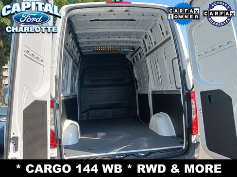 Used 2025 Mercedes-Benz Sprinter 2500 image 7